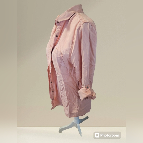 Maurices top size large - Picture 2 of 2